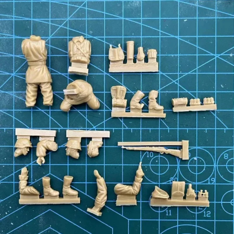 1/35 WWII Infantry Combat Soldiers, 2 Figures, Resin Model Figure Kit, Unassembled and Unpainted