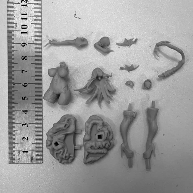 1/24 Horned Demon with Teal Hair and Blue Skin, Resin Model Figure Kit, Unassembled and Unpainted