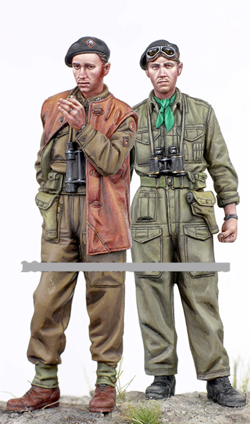 1/35 WWI British Infantry with Overcoat, 2 Figures, Resin Model Figure Kit, Unassembled and Unpainted