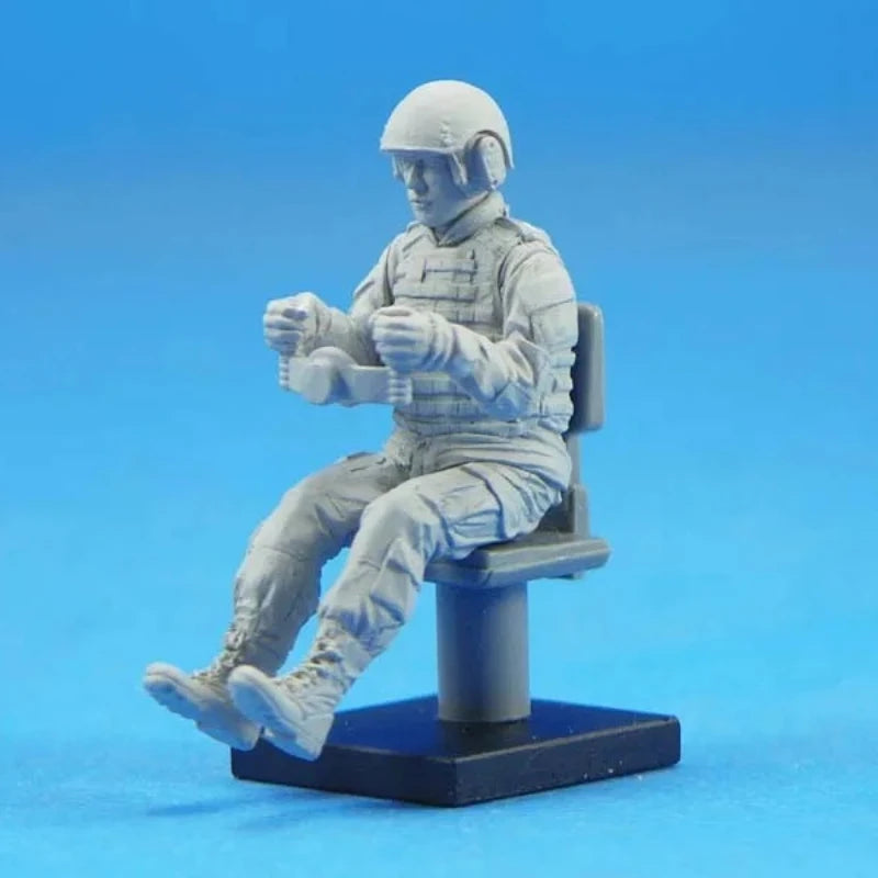 1/35 Modern US AFV Driver, Resin Model Figure Kit, Unassembled and Unpainted