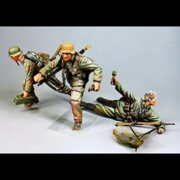 1/35 WWII German Infantry Assault Team, 3 Figures, Resin Model Figure Kit, Unassembled and Unpainted