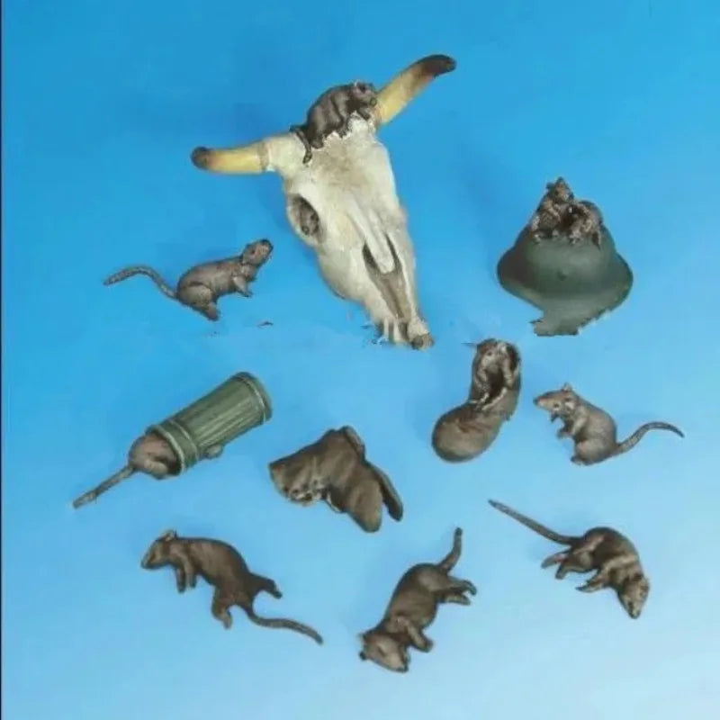1/35 Animal Creatures, 14 Figures, Resin Model Diorama Kit, Wildlife Theme, Unassembled and Unpainted
