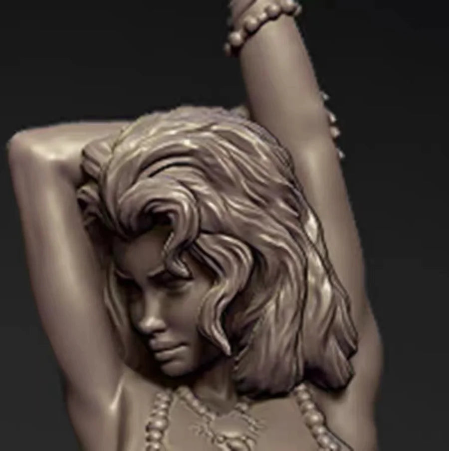1/24 Fantasy Female Warrior Attacking with Spear, Resin Model Figure Kit, Unassembled and Unpainted
