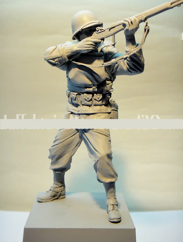 1/16 WWI Soldier Aiming Rifle with Bayonet, Resin Model Figure Kit, Unassembled and Unpainted