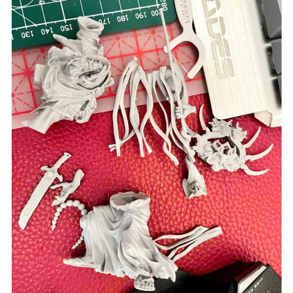 1/24 Orc Wizard, Resin Model Figure Kit, Fantasy Theme, Unassembled and Unpainted