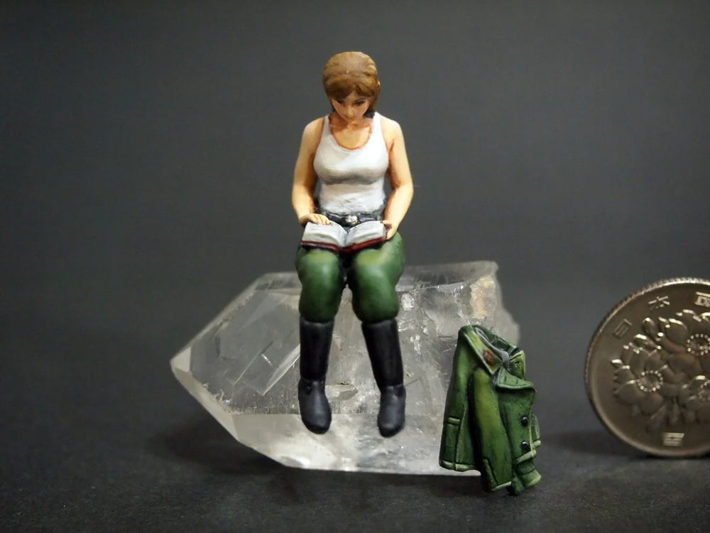 1/35 Modern Female Tactical Team, 2 Figures, Resin Model Figure Kit, Unassembled and Unpainted