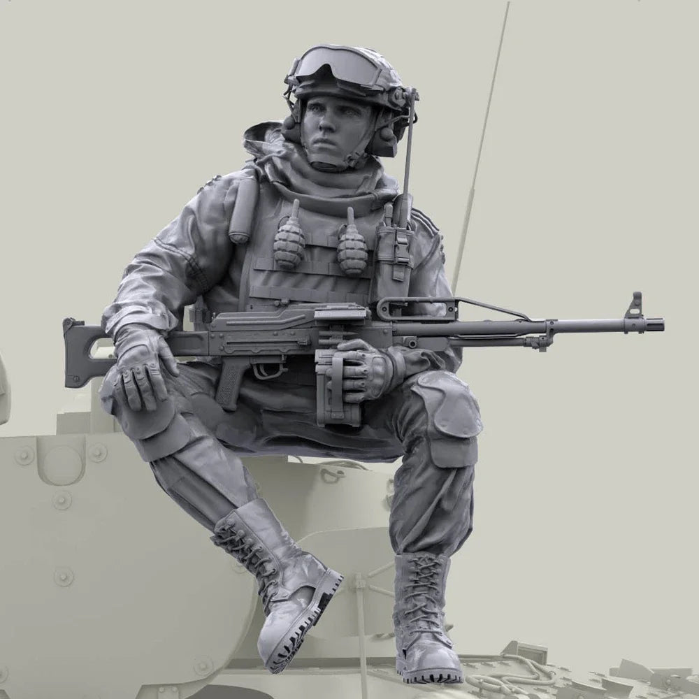 1/35 Modern Soldier Kneeling in Combat Position, Resin Model Figure Kit, Unassembled and Unpainted