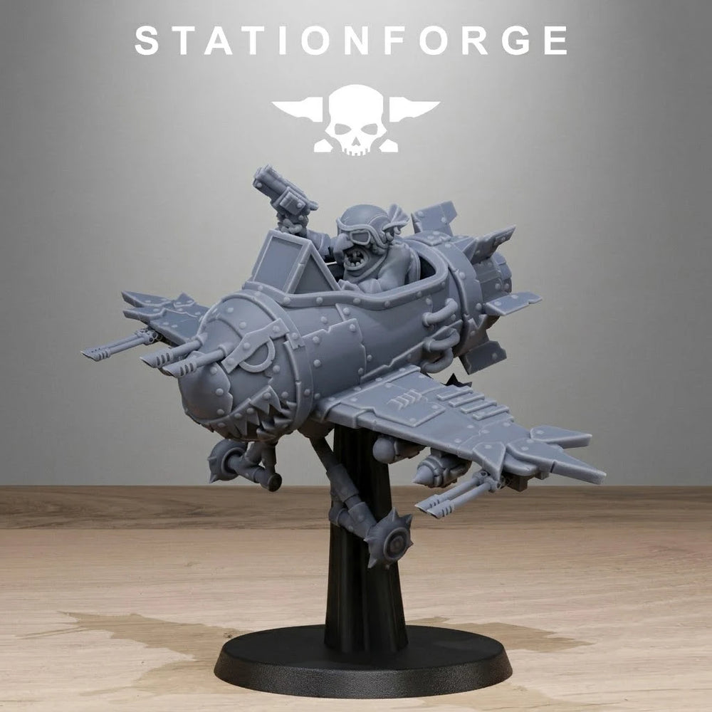Ork Fighter, 6 Figures, Resin Model Aircraft Kit, Sci-Fi Theme, Unassembled and Unpainted
