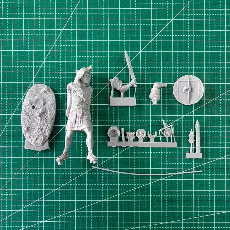 1/24 Ancient Roman Signifero (Standard Bearer), Resin Model Figure Kit, Unassembled and Unpainted
