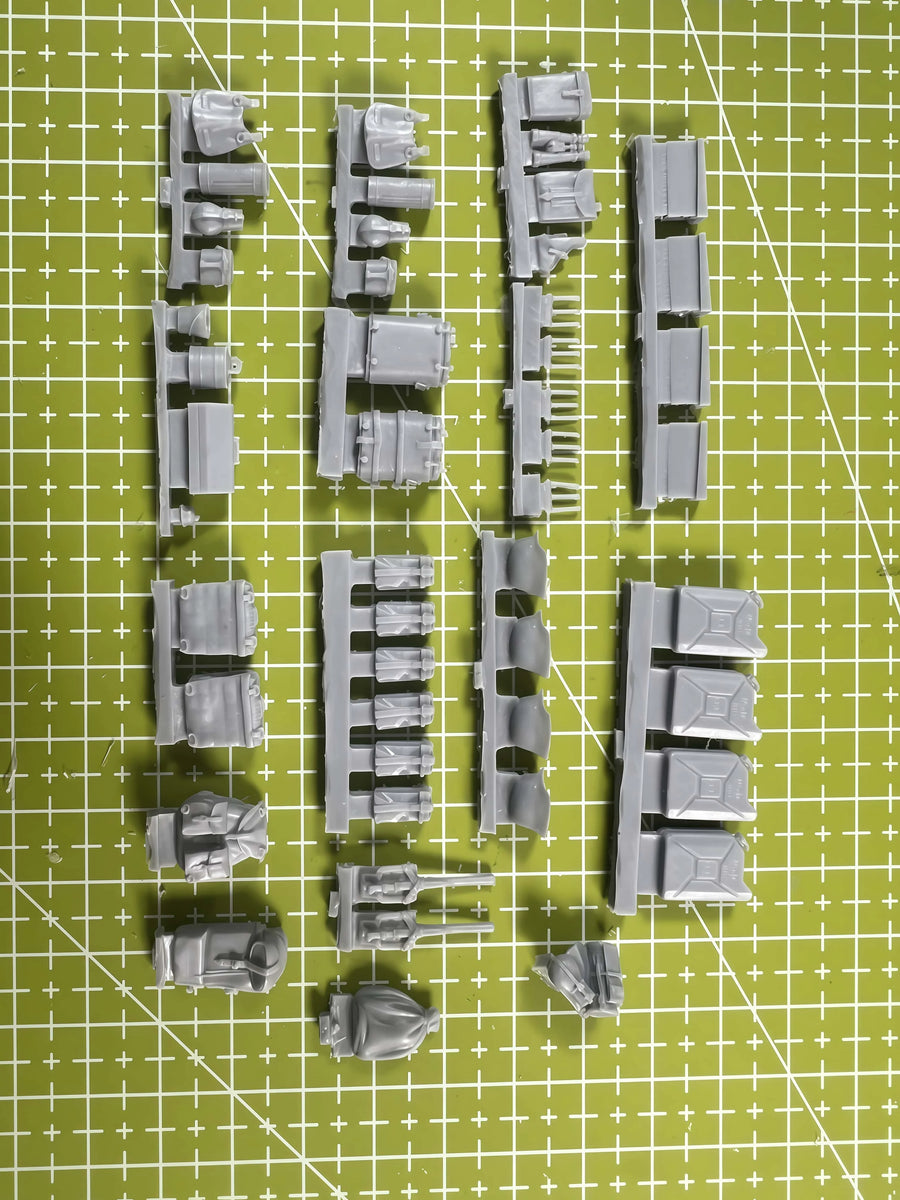 1/35 Military Equipment Accessory Set (Resin Accessory) - resin model view 2