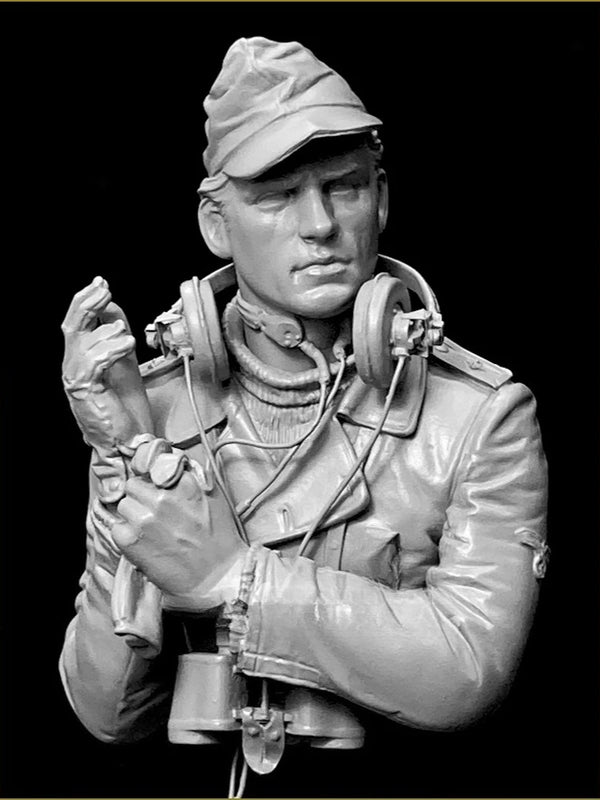 1/10 WWII German Panzer Officer, Resin Model Bust Kit, Unassembled and Unpainted
