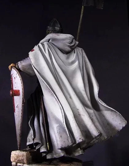 1/9 Medieval Fantasy Warrior with Ornate Robes, Resin Model Figure Kit, Unassembled and Unpainted