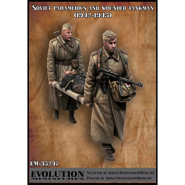 1/35 WWII Soviet Paramedics with Wounded Tankman, 3 Figures, Resin Model Figure Kit, Unassembled and Unpainted