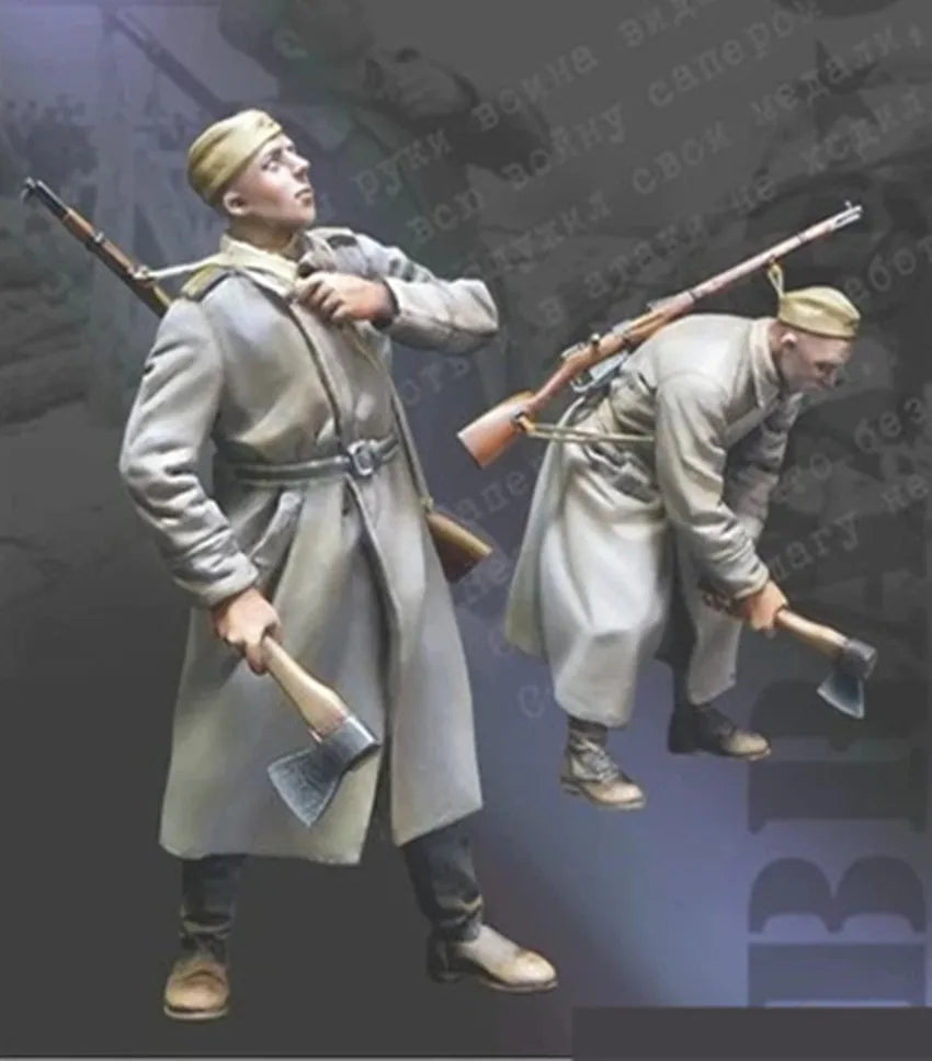 1/35 WWI Soldier in Greatcoat, Resin Model Figure Kit, Unassembled and Unpainted