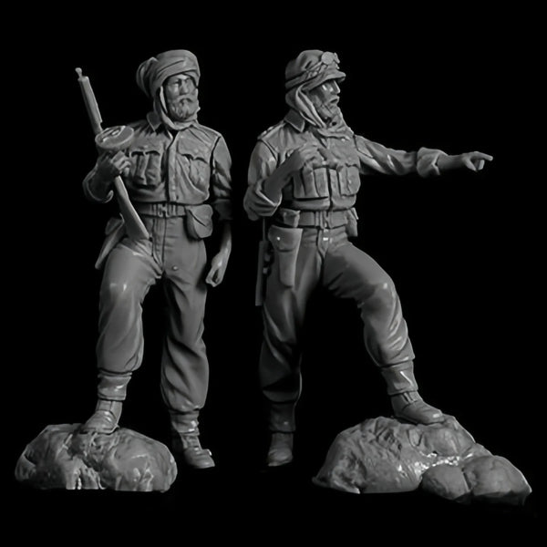 1/35 WWII British Riflemen Charging with Bayonets, 4 Figures, Resin Model Figure Kit, Unassembled and Unpainted