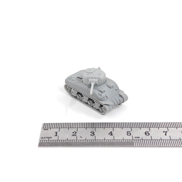 1/144 WWII Sherman M4A1 Medium Tank, Resin Model Vehicle Kit, Unassembled and Unpainted