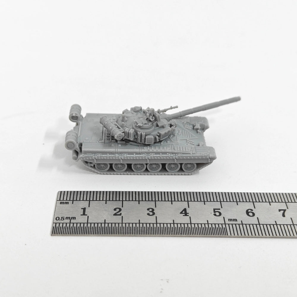 1/144 Cold War Soviet T-80B, Resin Model Vehicle Kit, Unassembled and Unpainted