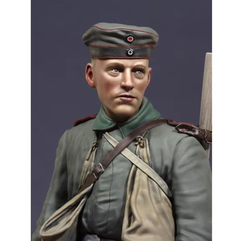 1/10 WWI German Infantryman in Pickelhaube with Gas Mask Bag, Resin Model Bust Kit, Unassembled and Unpainted