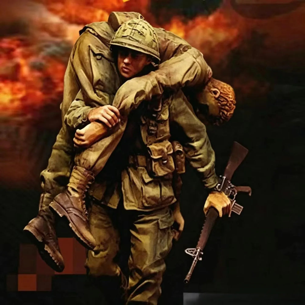 1/35 WWI British Soldier Carrying Wounded Comrade, Resin Model Figure Kit, Unassembled and Unpainted