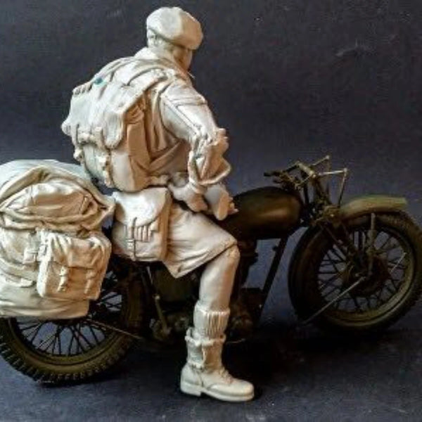 1/9 WWII Soldier with Motorcycle & Sidecar, Resin Model Figure Kit, Unassembled and Unpainted