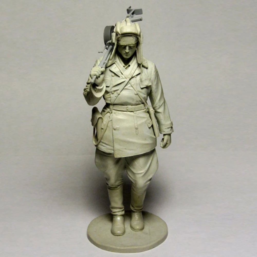 1/16 WWI German Machine Gunner Marching, Resin Model Figure Kit, Unassembled and Unpainted