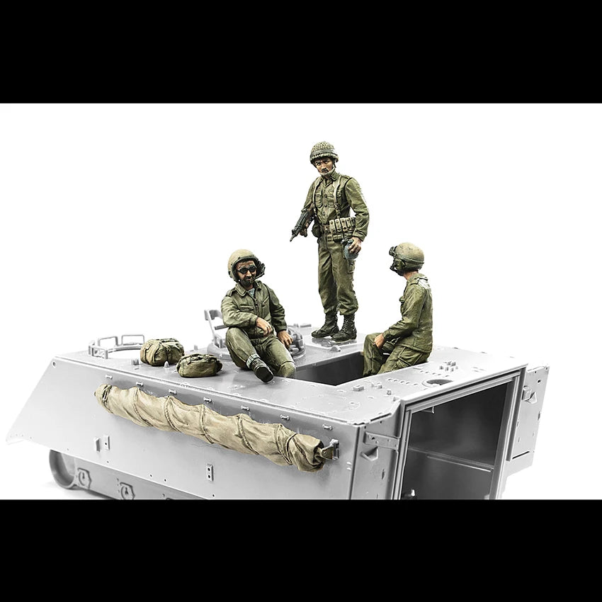 1/35 WWII American M113 Crew, 3 Figures, Resin Model Figure Kit, Unassembled and Unpainted