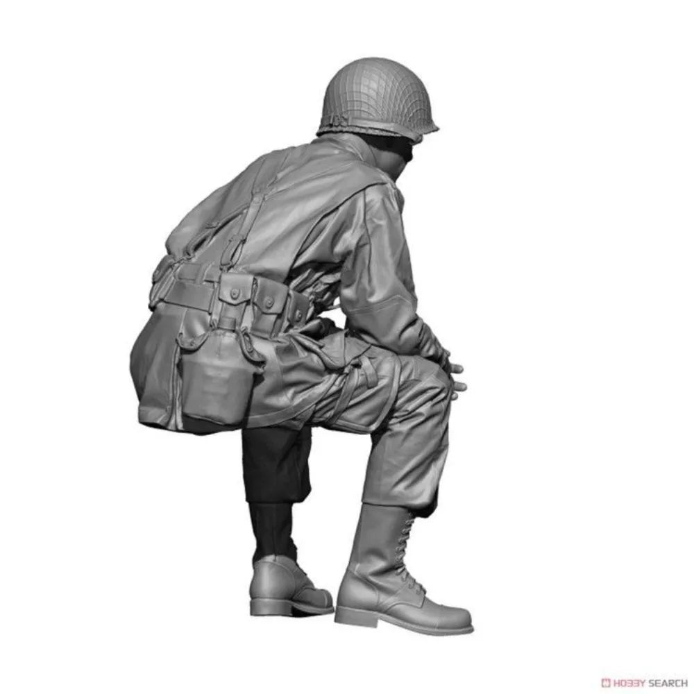 1/35 WWII US Infantryman in Tactical Crouch, Resin Model Figure Kit, Unassembled and Unpainted