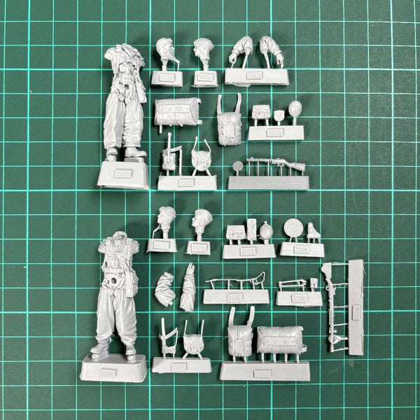 1/35 WWII Soviet Infantry in Combat Positions, 2 Figures, Resin Model Figure Kit, Unassembled and Unpainted