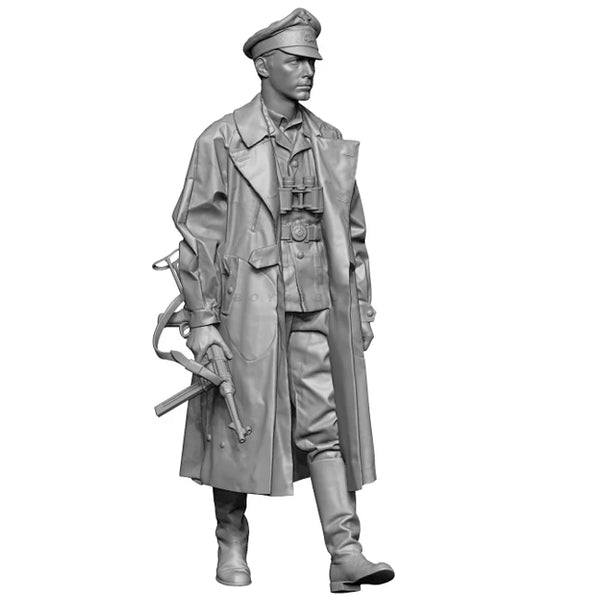 1/35 WWI Soldier with Greatcoat, Resin Model Figure Kit, Unassembled and Unpainted