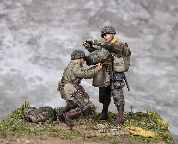 1/35 WWII US Infantry Squad Assault, 4 Figures, Resin Model Figure Kit, Unassembled and Unpainted