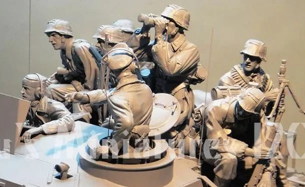 1/16 WWII German Infantry Squad, 8 Figures, Resin Model Figure Kit, Unassembled and Unpainted