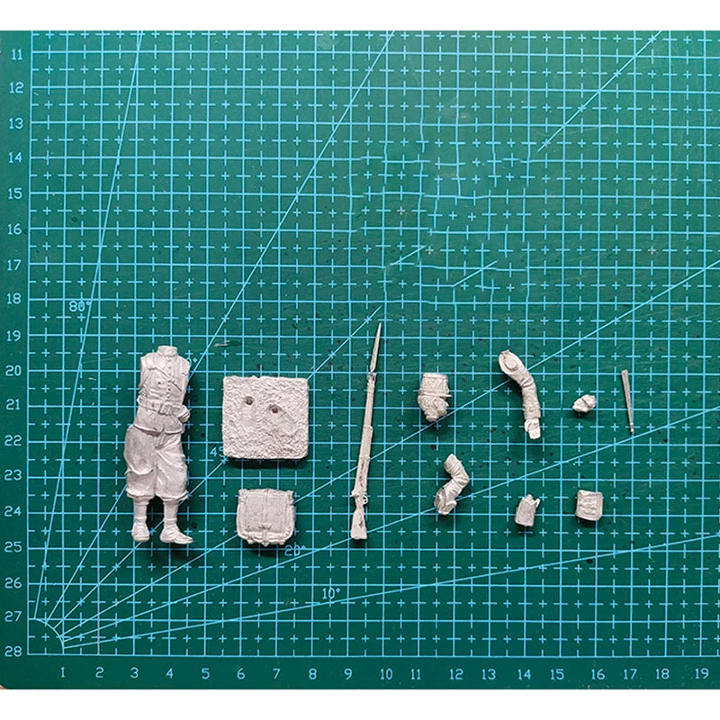 1/32 WWI German Officer, Resin Model Figure Kit, Unassembled and Unpainted