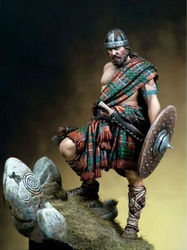 75mm Ancient Highland Warrior Officer, Resin Model Figure Kit, Unassembled and Unpainted