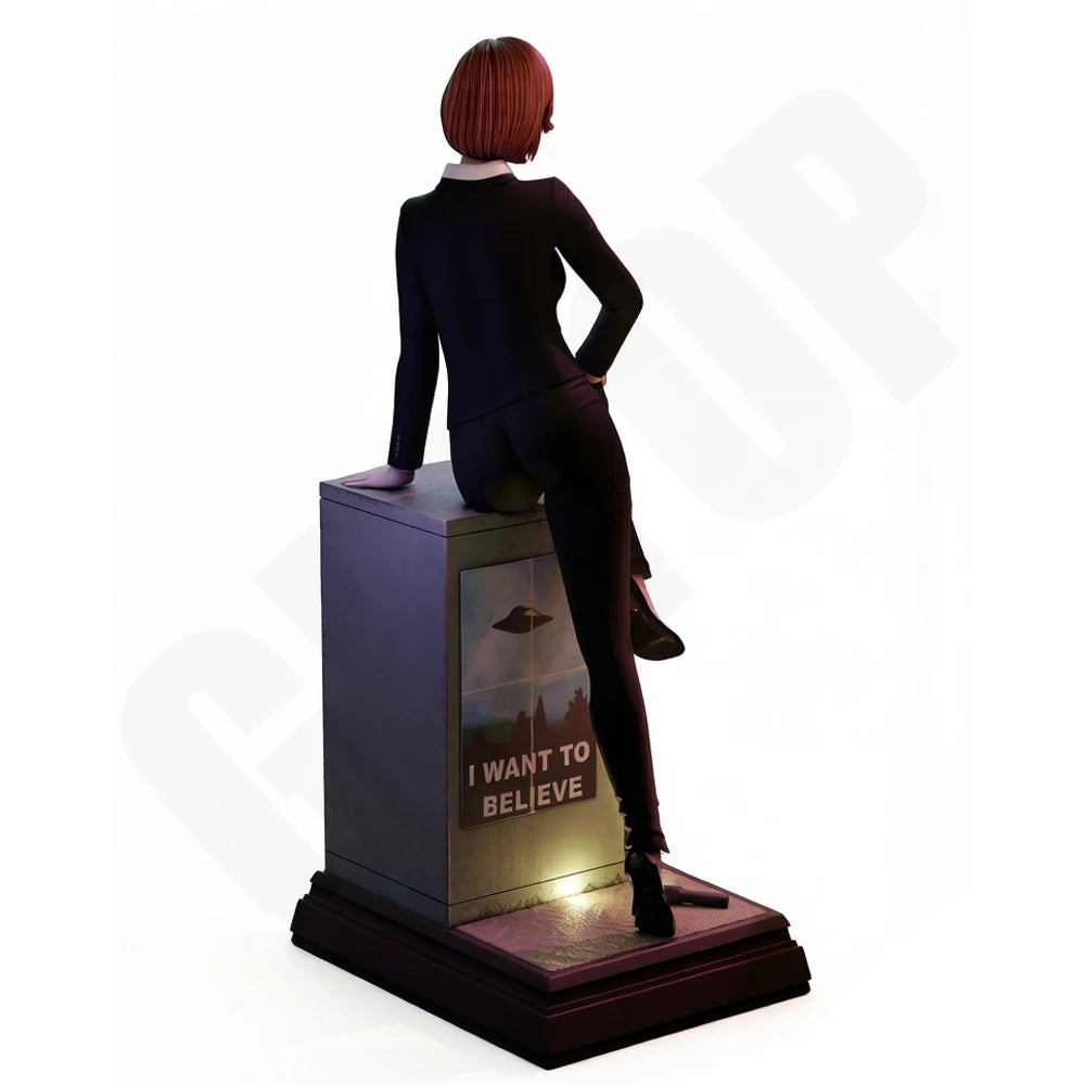 1/24 Office Suit Lady, Resin Model Figure Kit, Unassembled and Unpainted