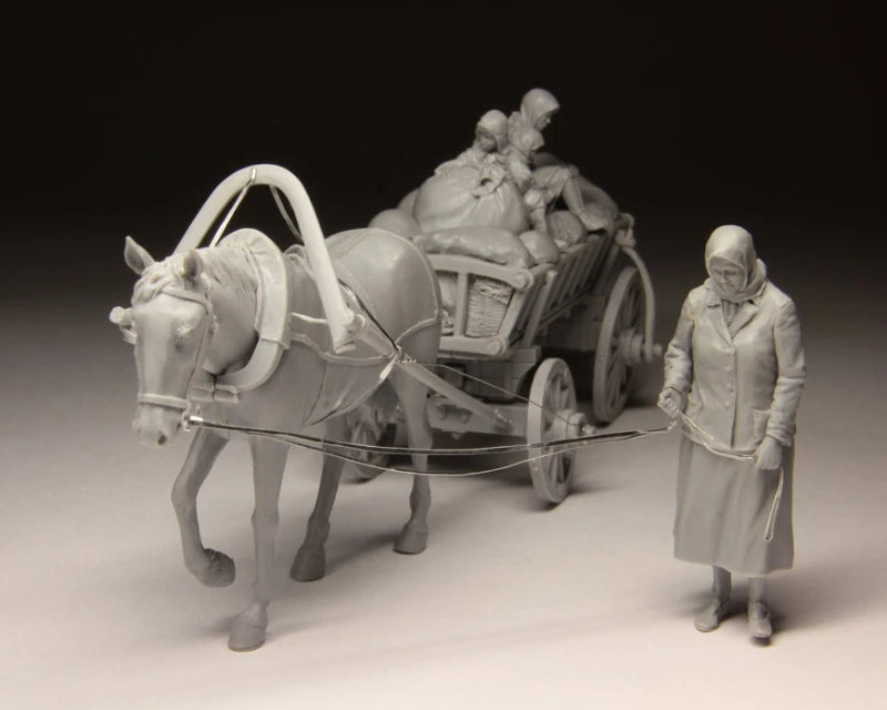 1/35 WWI Russian Refugees with Cart, 5 Figures, Resin Model Figure Kit, Unassembled and Unpainted