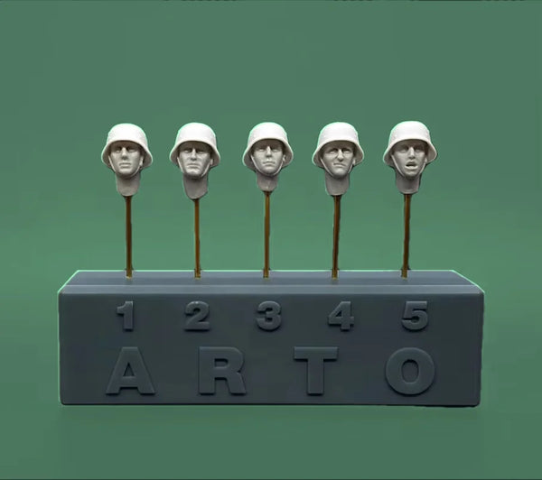 1/35 WWI Soldier Heads with Headgear, 5 Figures, Resin Model Figure Kit, Unassembled and Unpainted