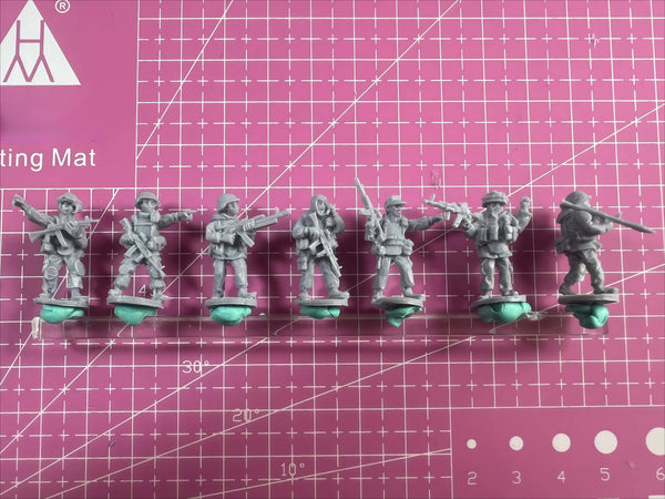 1/72 Modern Special Forces Team, 7 Figures, Resin Model Figure Kit, Unassembled and Unpainted