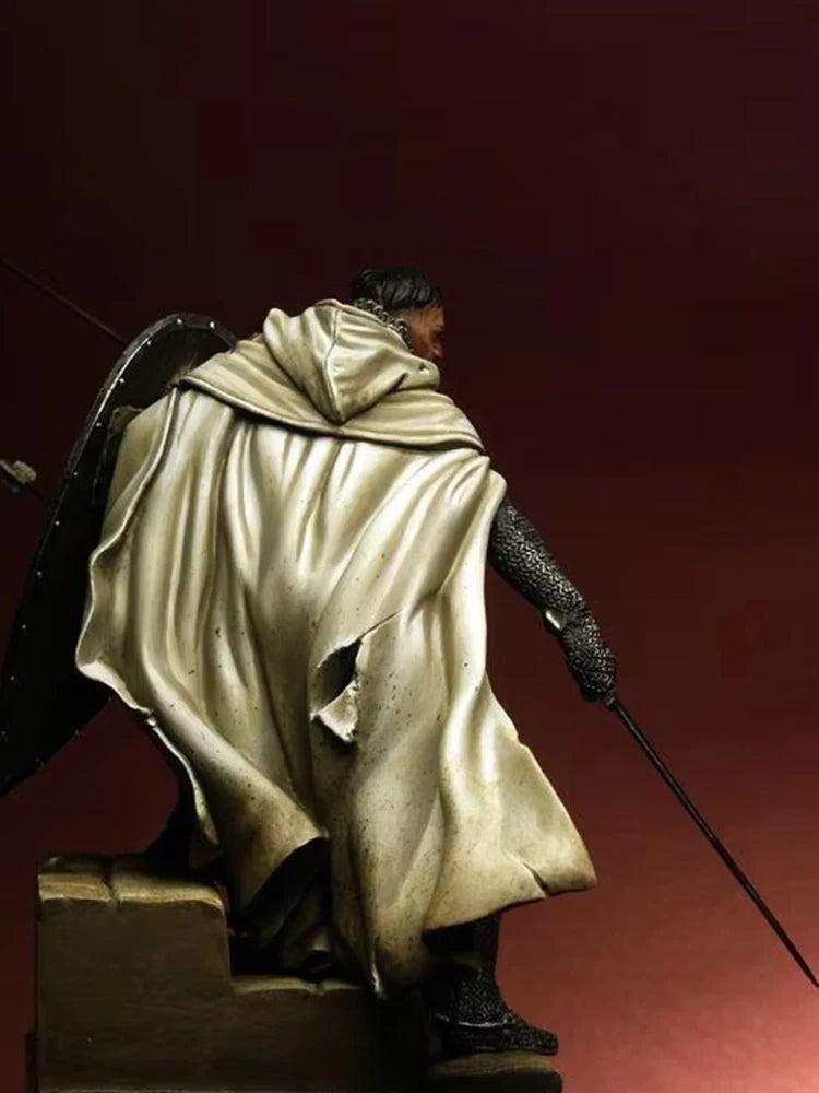 1/18 Medieval Crusader Knight with Templar Shield and Sword, Resin Model Figure Kit, Unassembled and Unpainted