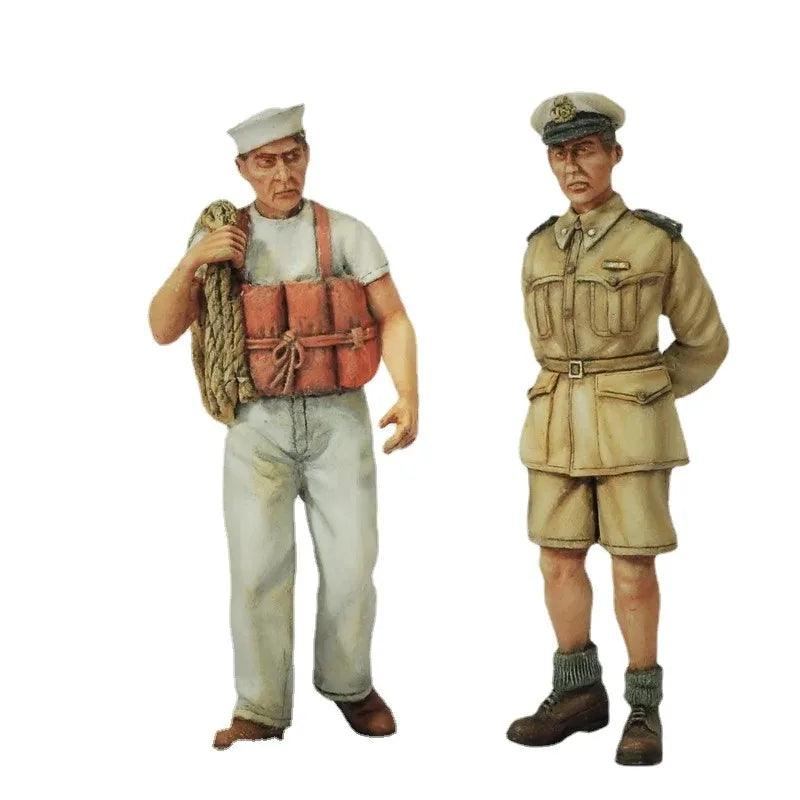 1/35 WWII Italian Naval Officers, 2 Figures, Resin Model Figure Kit, Unassembled and Unpainted