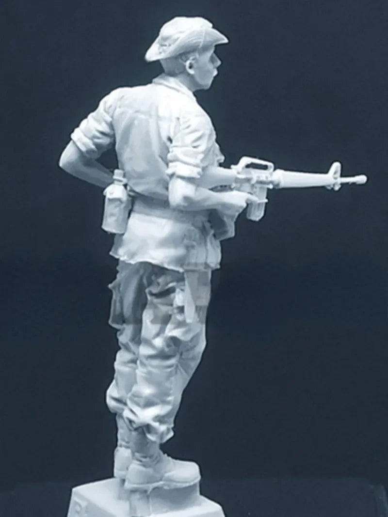 1/35 Vietnam War US Soldier Willie, Resin Model Figure Kit, Unassembled and Unpainted