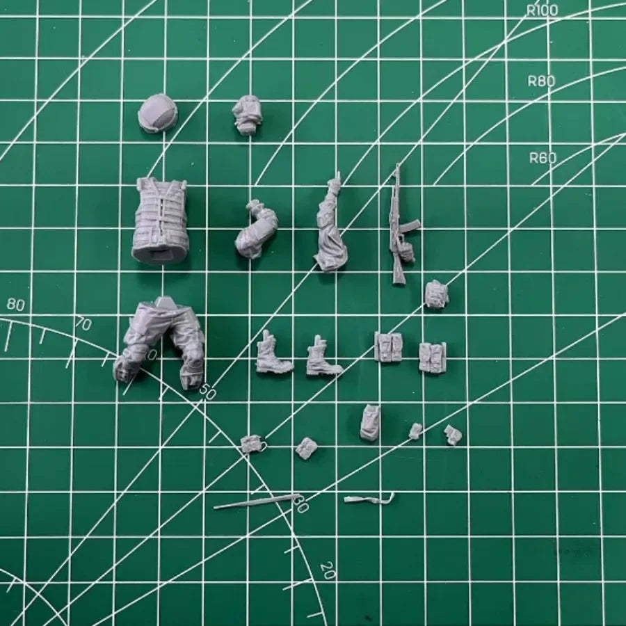 1/35 Modern Russian Infantry Squad Assaulting, 3 Figures, Resin Model Figure Kit, Unassembled and Unpainted