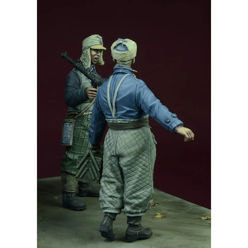 1/35 WWII German Luftwaffe Observers with Survey Equipment, 2 Figures, Resin Model Figure Kit, Unassembled and Unpainted