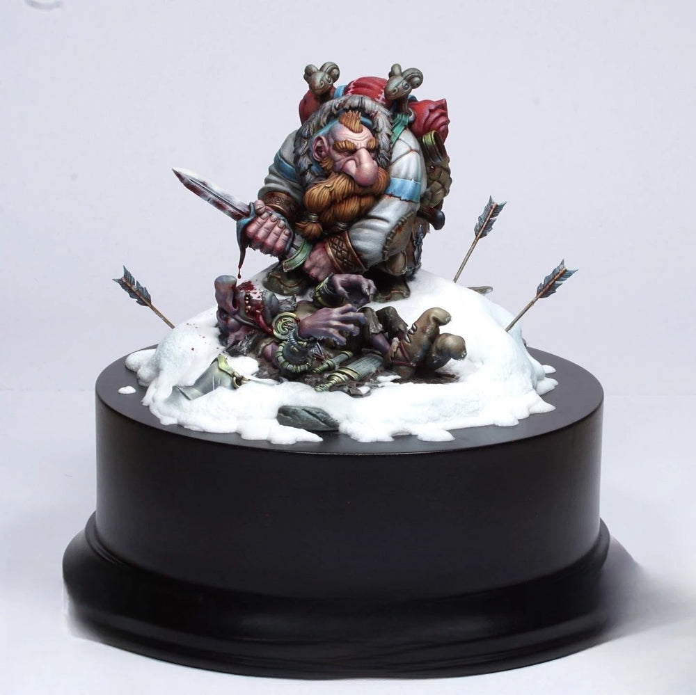 1/24 Dwarf Warrior, Resin Model Diorama Kit, Fantasy Theme, Unassembled and Unpainted