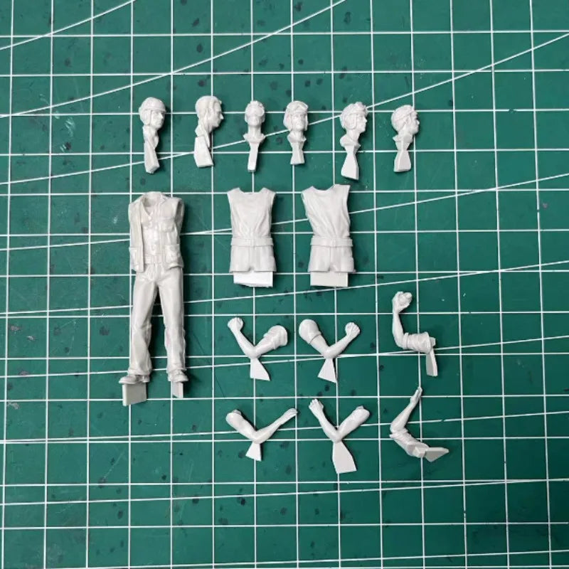1/35 WWII US Sherman Tank Crew, 3 Figures, Resin Model Figure Kit, Unassembled and Unpainted