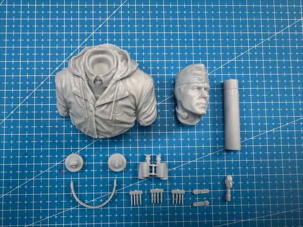 1/10 WWII German Tank Commander, Resin Model Bust Kit, Unassembled and Unpainted