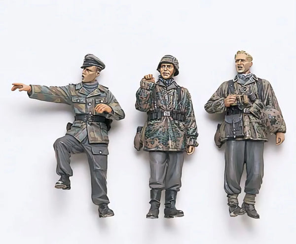 1/35 WWI German Soldiers in Autumn Campaign, 3 Figures, Resin Model Figure Kit, Unassembled and Unpainted