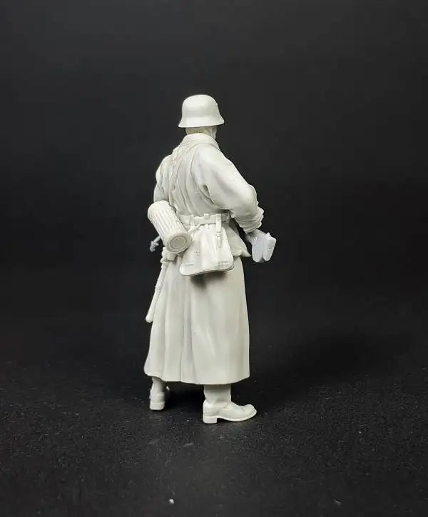 WWII German Wehrmacht Soldier — 1/35 Resin Figure