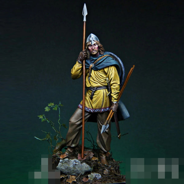 1/24 Medieval Norse Warrior in Yellow Tunic with Spear, Resin Model Figure Kit, Unassembled and Unpainted