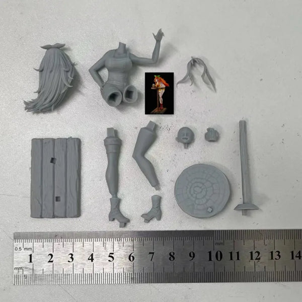 1/24 Cute Girl Drinking Beer, Resin Model Figure Kit, Unassembled and Unpainted