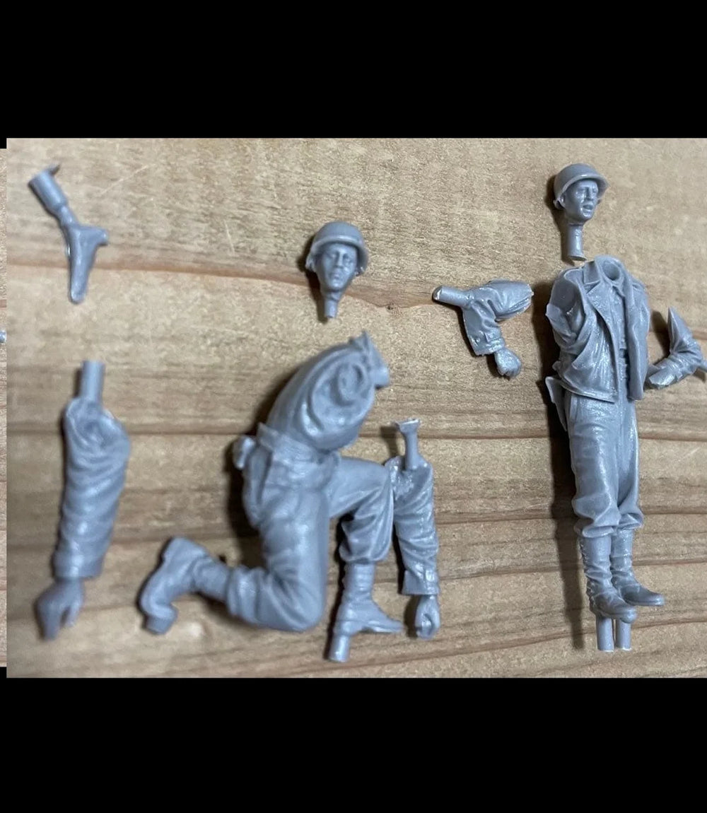 1/35 WWII US Infantry Patrol, 8 Figures, Resin Model Figure Kit, Unassembled and Unpainted